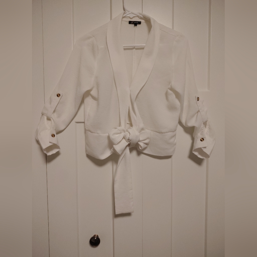 Michele Elegant White Top with V-Neck